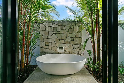 ESPRIT 2 PALM COVE BRAND NEW - Tourism Cairns 5