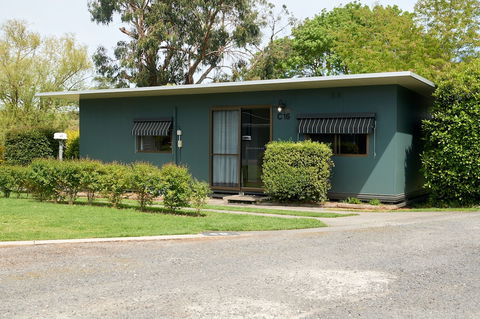 Pine Country Caravan Park - Tourism Cairns 5