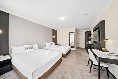 WM Hotel Bankstown - Tourism Cairns 7