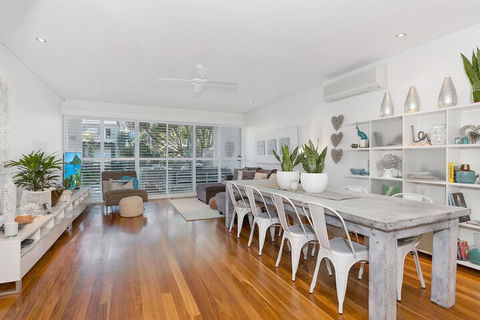 COASTAL CHIC At CASUARINA - Tourism Cairns 5