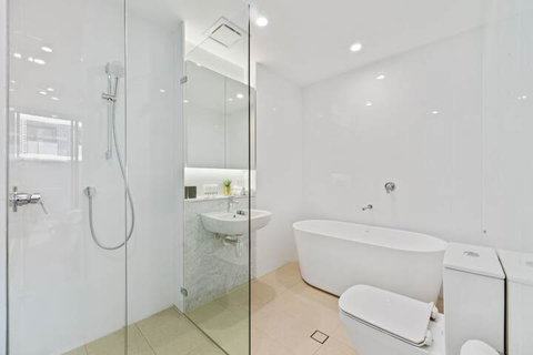 HomeHotel New & Walking To Shopping Super Clean - Tourism Cairns 2