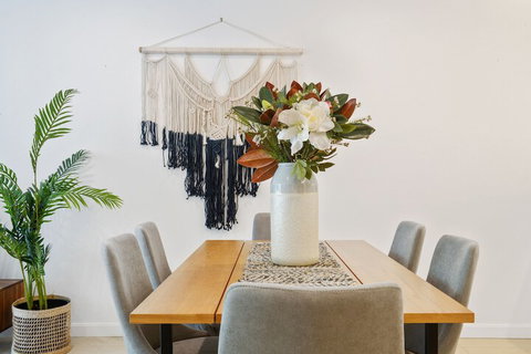 HomeHotel New & Walking To Shopping Super Clean - Tourism Cairns 5