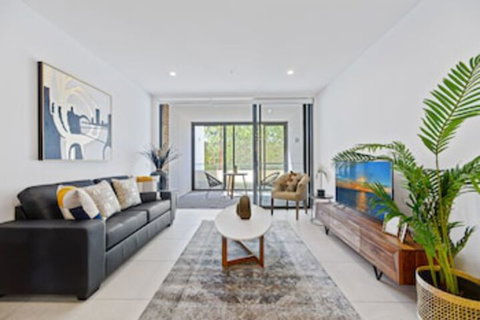 HomeHotel New & Walking To Shopping Super Clean - Tourism Cairns 0