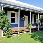 MY Fair Lady External Bathroom PET Friendly - Tourism Cairns 1