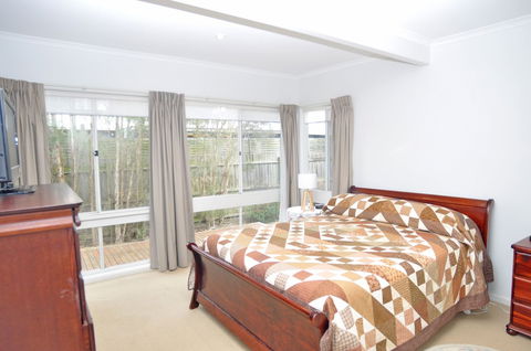 Welcome Break PET Friendly - Tourism Cairns 2