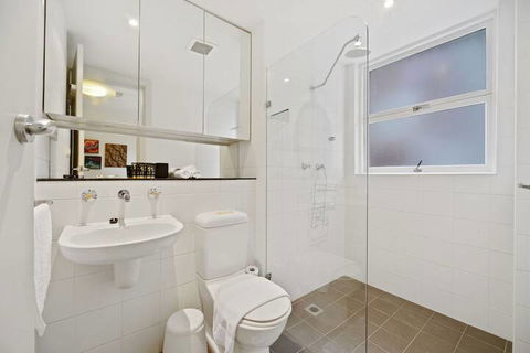 HomeHotel Urban Retreat In Secure Boutique Block - Tourism Cairns 4