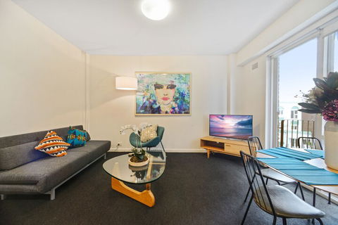 HomeHotel Urban Retreat In Secure Boutique Block - Tourism Cairns 2