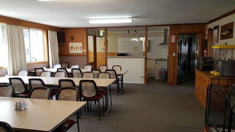 Cool Mountain Lodge - Tourism Cairns 0