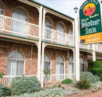 Hamilton's Henry Parkes Motor Inn Parkes - Tourism Cairns