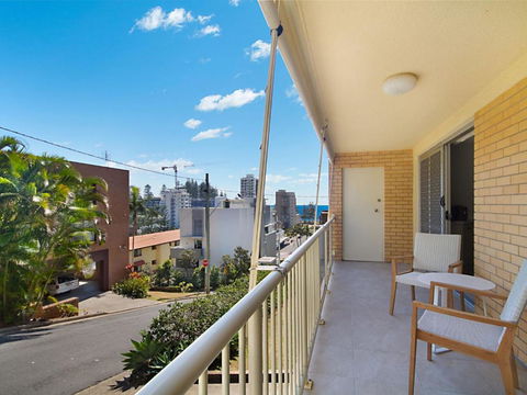 Woobera Unit 14 On The Hill Overlooking Tweed Heads & Coolangatta - Tourism Cairns 1