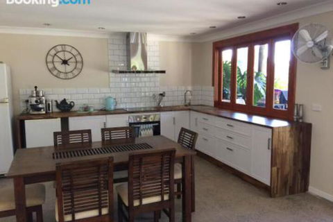 Takura Heights Modern Country Apartment With Pool Access - Tourism Cairns 0