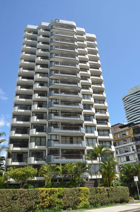 Pacific Resort Broadbeach - Tourism Cairns 0