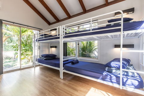 Wake Up! Byron Bay - Tourism Cairns 6