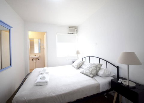 Manly Waves Hotel - Tourism Cairns 2