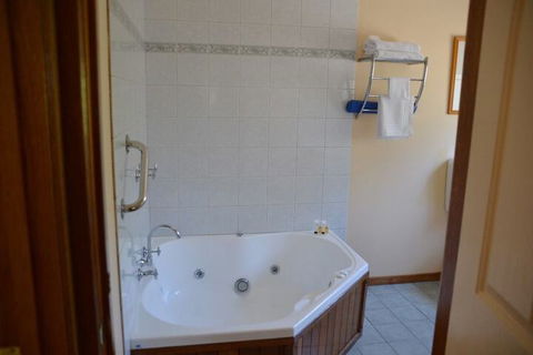 Avoca Cottages - Tourism Cairns 3