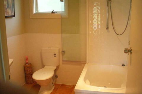 Clarendon Chalets - Tourism Cairns 3