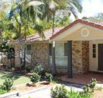FRANGIPANI BEACH HOUSE PET FRIENDLY 22 Belbourie Cres Boomerang Beach - Tourism Cairns