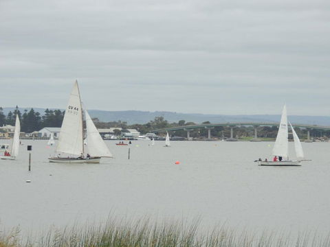 PS Federal Retreat Paddle Steamer Goolwa - Tourism Cairns 1