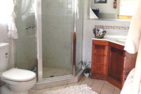 Milford Country Cottages - Tourism Cairns 5