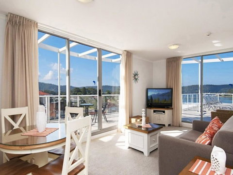 Bella Mare 2 Bedroom Ocean View Terrace Apt - Tourism Cairns 3