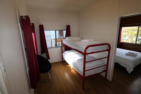 Waterfront Cottages - Tourism Cairns 2