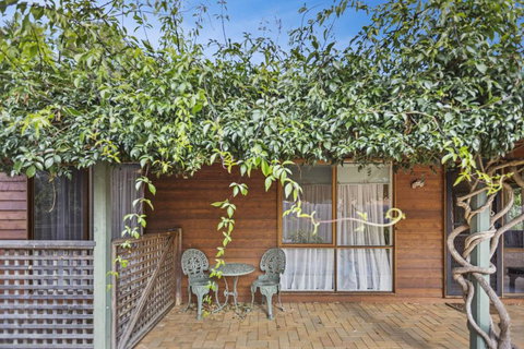 Cedar Cottage Close To Water & Pet Friendly - Tourism Cairns 2