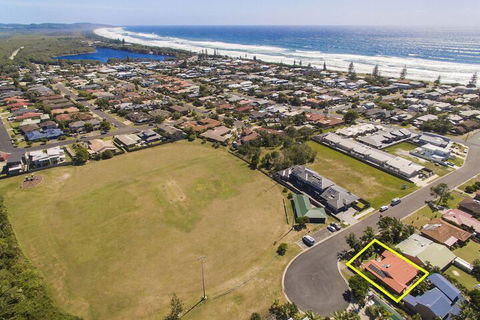 SECRET GARDEN WiFi Netflix Pet Friendly - Tourism Cairns 3