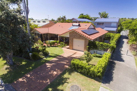 SECRET GARDEN WiFi Netflix Pet Friendly - Tourism Cairns 6