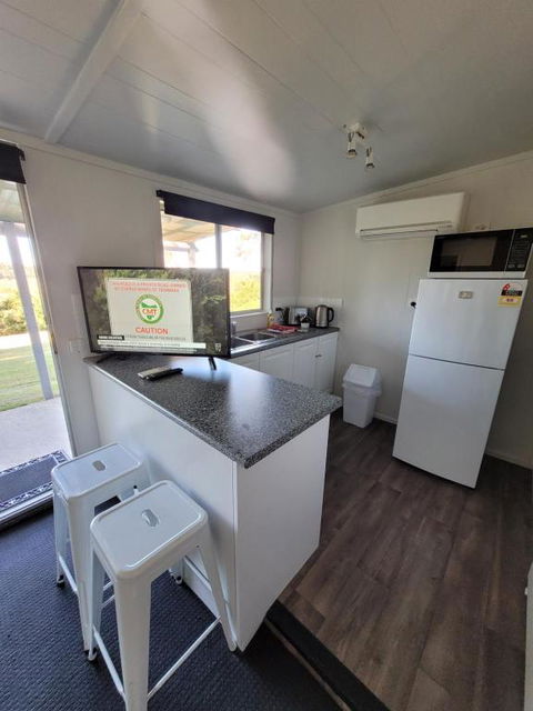 Jabiru Motel - Tourism Cairns 3
