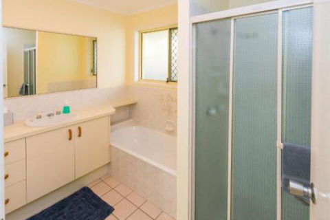 Cozy Family Holiday House - Tourism Cairns 7