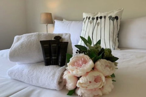 Delicate Bundoora Townhouse 10 - Tourism Cairns 0