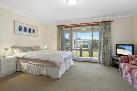 Malibu Magic Bawley Point - Tourism Cairns 7