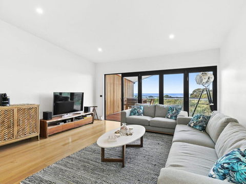 POINT BREAK NEW LISTING 2019 - Tourism Cairns 4