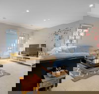 Gorgeous 4BR Home in Point Cook - Tourism Cairns