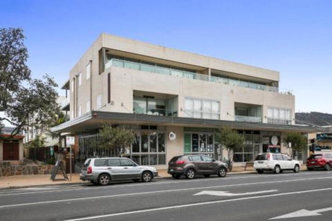 Seaside Apartment Getaway - Tourism Cairns 7