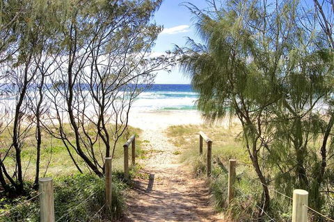 THE BEACH OASIS At 360 - Tourism Cairns 6