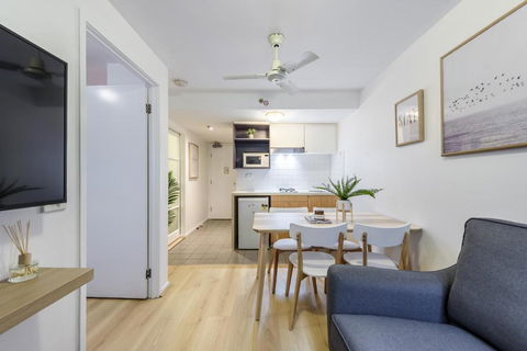 WOW Apartment On Flinders - Tourism Cairns 5
