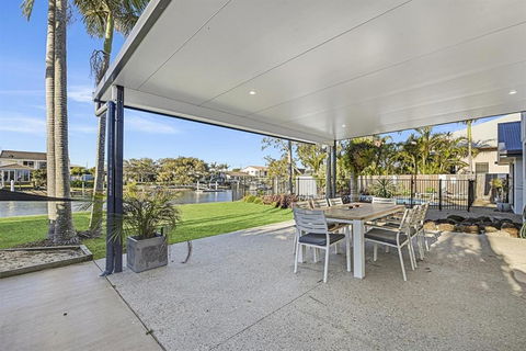 CANAL HOME NEAR MOOLOOLABA Kooringal - Tourism Cairns 3
