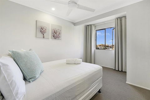 CANAL HOME NEAR MOOLOOLABA Kooringal - Tourism Cairns 2