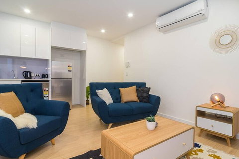 Canopy At 44 Minutes From The CBD Train & Cafes Wifi Nespresso Amenities - Tourism Cairns 6