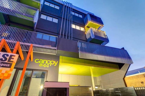 Canopy At 44 Minutes From The CBD Train & Cafes Wifi Nespresso Amenities - Tourism Cairns 1