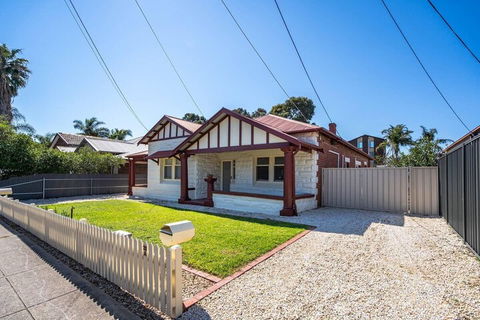 Kairos In Keswick Wifi Netflix Nespresso - Tourism Cairns 4