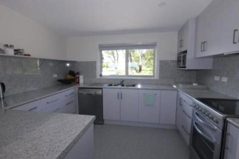 Umtali Beach House - Tourism Cairns 0