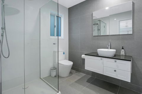 Walk To Hastings Street Noosa Sound - Tourism Cairns 1