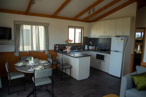 OMARU FARM STAY - Tourism Cairns 3
