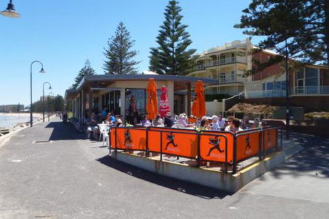 ULTIMA At The Bay Glenelg Absolute Beachfront - Tourism Cairns 5