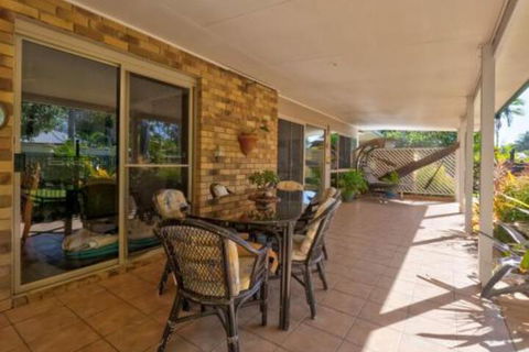 Sandy Feet Retreat Hervey Bay - Tourism Cairns 7