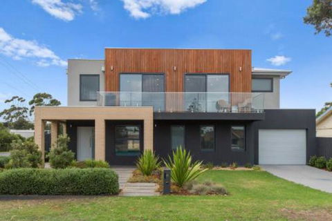 Capel Sound Beachside Luxury - Tourism Cairns 2