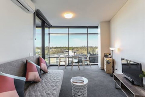 Highrise Apartment At Olympic Park - Tourism Cairns 0