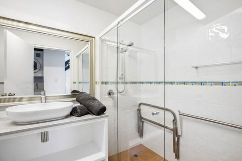 Galleries - 1/28 Peregian Esplanade - Peregian Beach - Tourism Cairns 7